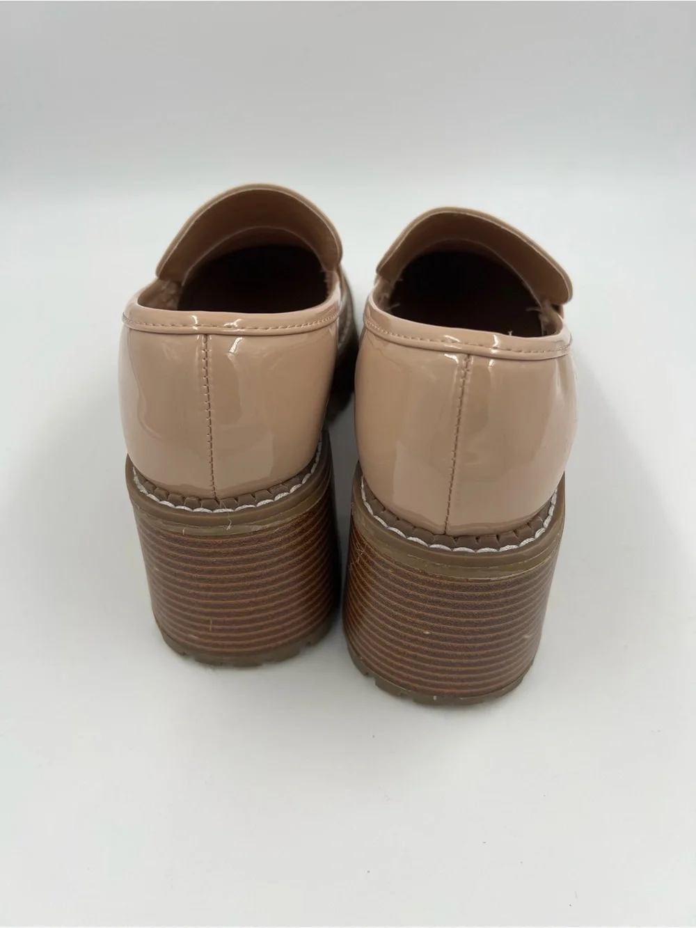 Mia Delilah Chunky Platform Heal Loafers Glossy Nude/Tan Patent Finish Size 7.5